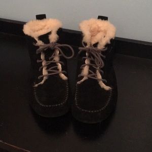 Women Ugg slippers